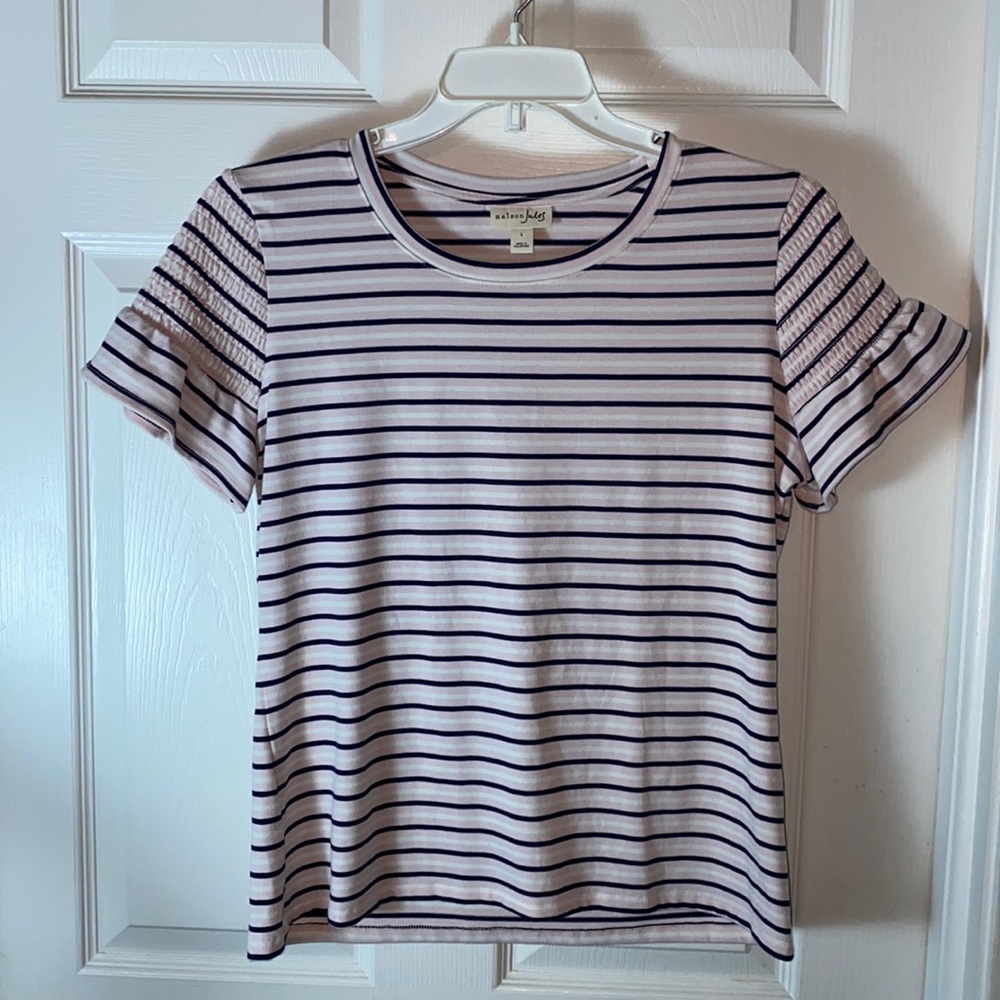 Maison Jules Stripped Top Ruffled Elastic Short Sleeves Scooped Neck Size